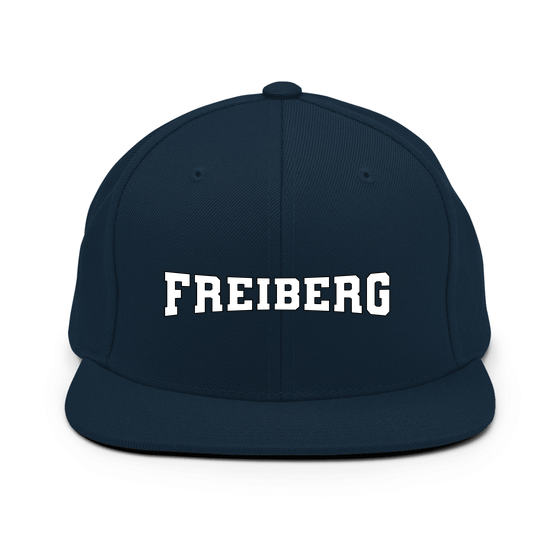Personalisierbare Freiberg Cap – Varsity4 Design – Dunkles Navy für Freiberg