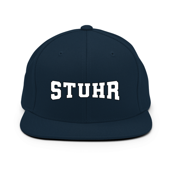 Personalisierbare Stuhr Cap – Varsity4 Design – Dunkles Navy für Stuhr