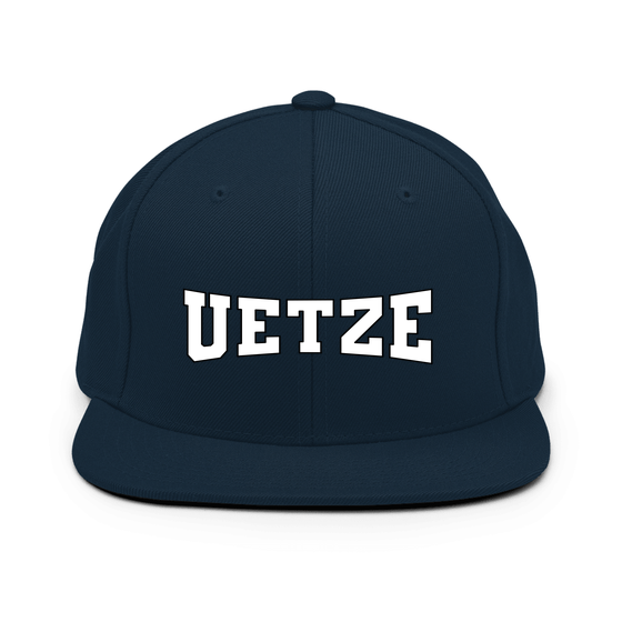 Personalisierbare Uetze Cap – Varsity4 Design – Dunkles Navy für Uetze