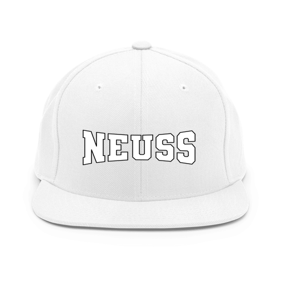 Neuss Cap mit Varsity4-Design (Weiß) – Produktansicht
